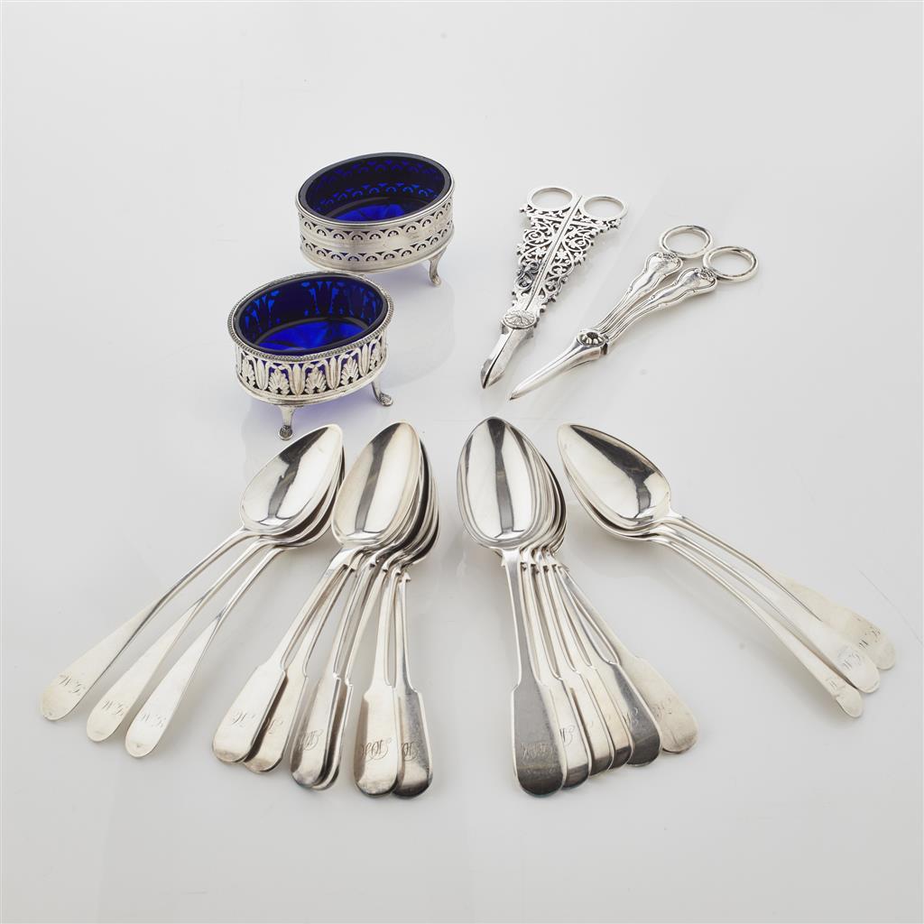 Appraisal: A set of Scottish George III dessert spoons R Gray