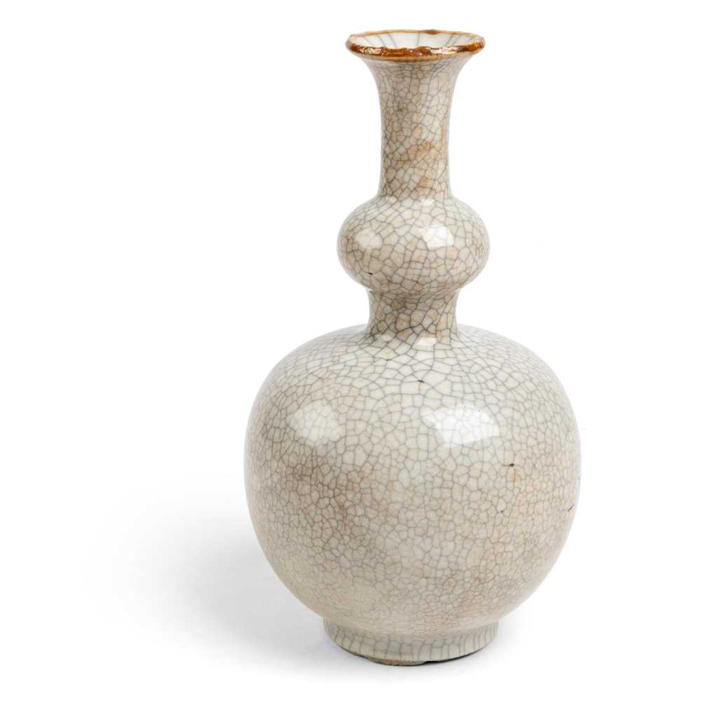 Appraisal: GE-TYPE CRACKLE-GLAZED GOURD-SHAPED VASE QING DYNASTY KANGXI PERIOD of double