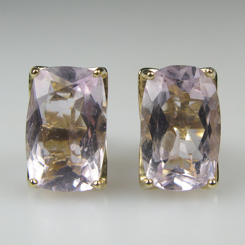 Appraisal: Pair Of English k Yellow Gold Stud Earrings each set