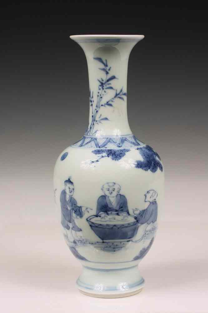 Appraisal: MINIATURE CHINESE VASE - Miniature Porcelain Baluster Vase with blue