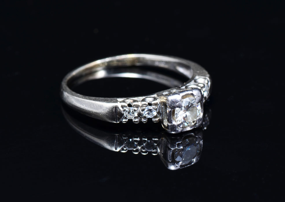 Appraisal: K DIAMOND ENGAGEMENT RING K white gold ring contains round