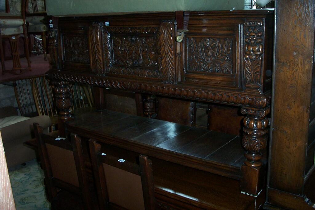 Appraisal: A good quality Old English style oak dining room suite