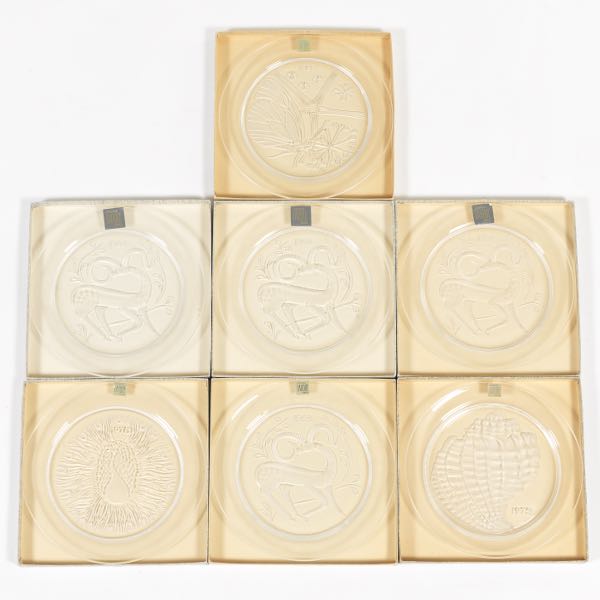 Appraisal: SEVEN LALIQUE CRISTAL COLLECTORS PLATES diameter Including four Gazelle Fantasie