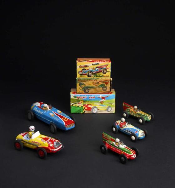 Appraisal: Lot of Tin Race Car Friction Toys Description Japanese All