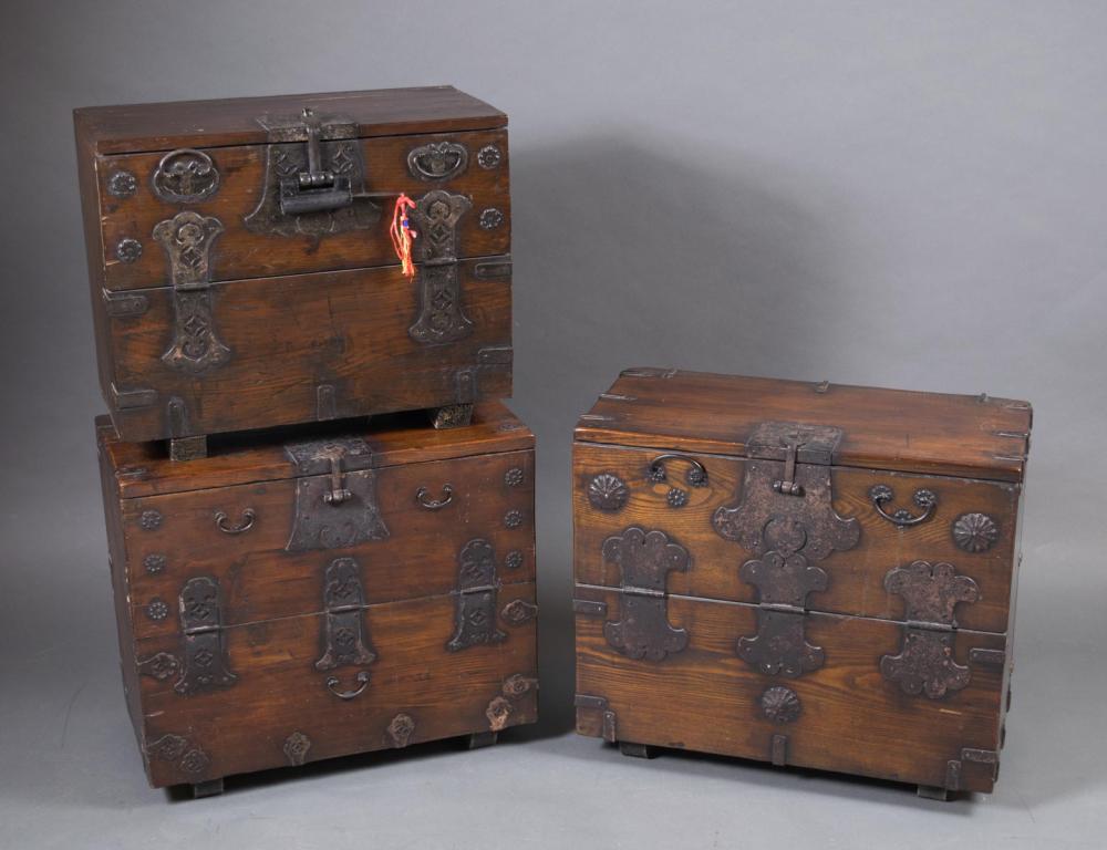 Appraisal: THREE SMALL KOREAN PERSONAL SIZE BANDAJI CHESTS all having a