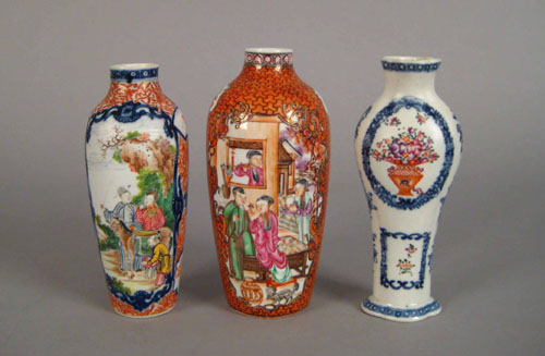 Appraisal: Three Chinese export porcelain vases th th c h two