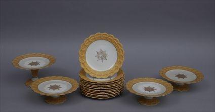 Appraisal: VICTORIAN PORCELAIN SIXTEEN PIECE PART DESSERT SERVICE Comprising - in