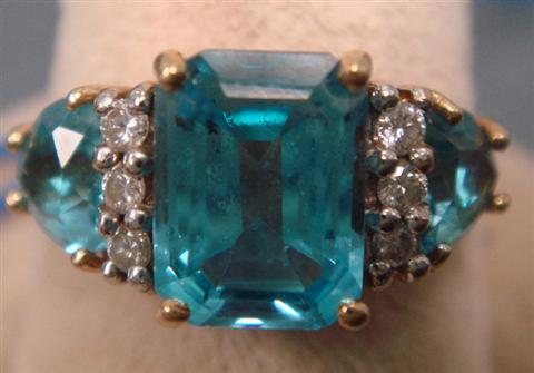 Appraisal: K YG blue topaz ring stones size dwt Estimate -