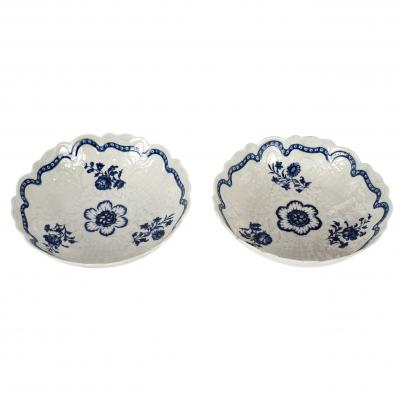 Appraisal: An unusual pair of Worcester blue and white junket dishes