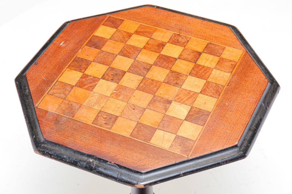 Appraisal: AMERICAN GAME TOP STAND Second half th century mixed woods