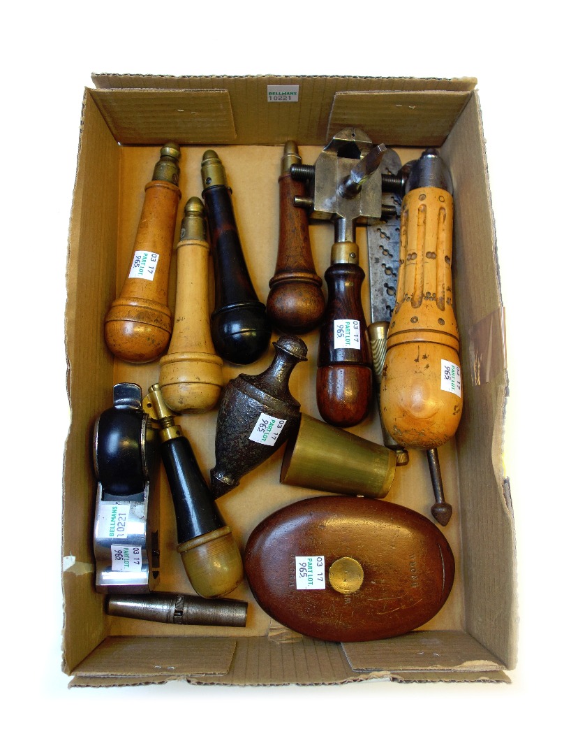 Appraisal: A quantity of collectable antique hand tools including a steel