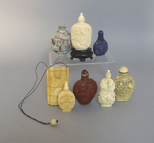 Appraisal: Group of Chinese snuff bottles th and th c tallest