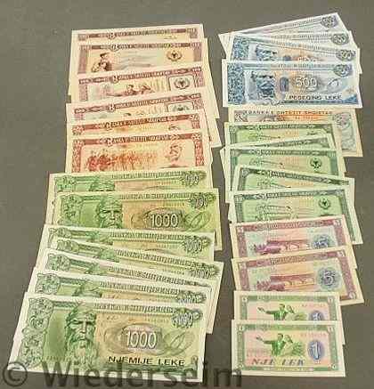 Appraisal: Lot of foreign currency