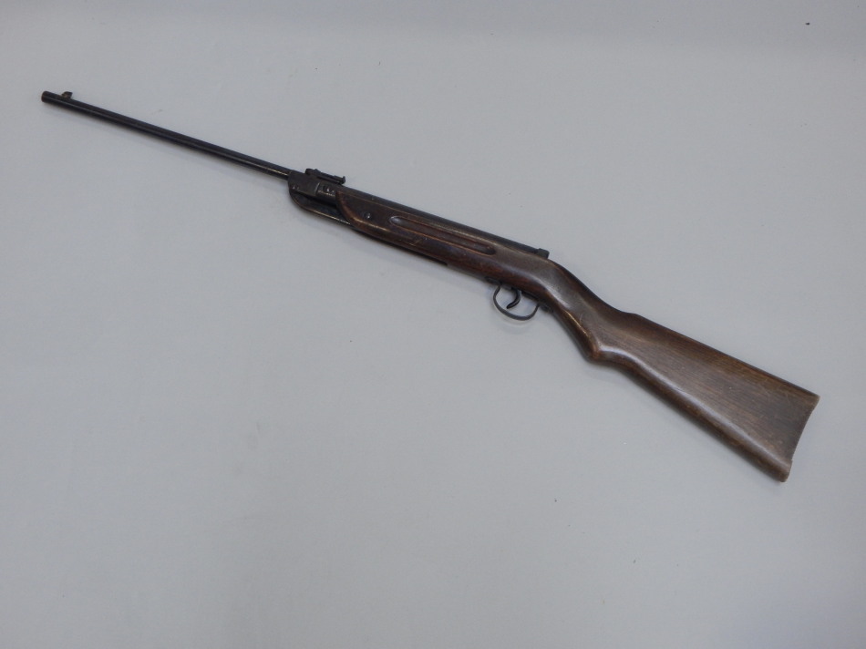 Appraisal: A Diana model air rifle