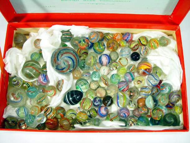 Appraisal: Good collection of glass marbles with colourful spirals and millefiore