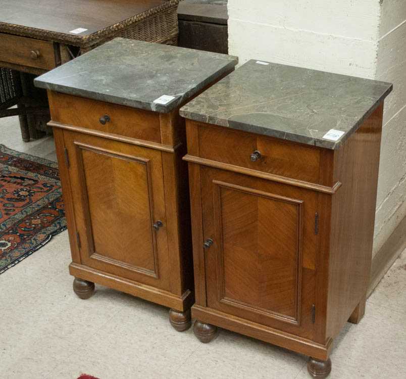 Appraisal: A PAIR OF MARBLE-TOP CABINET NIGHTSTANDS Continental late th century