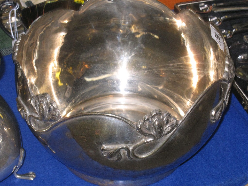 Appraisal: Art Nouveau silver plated bowl