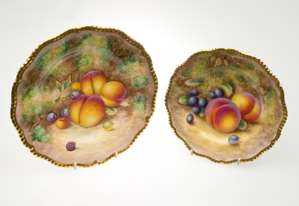 Appraisal: ROYAL WORCESTER PORCELAIN FRUIT PAINTED CABINET PLATE PAINTED BY HARRY