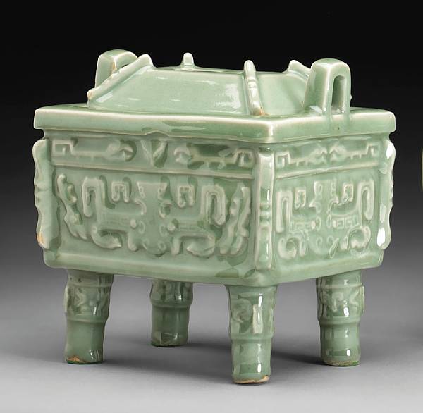 Appraisal: A celadon glazed porcelain rectangular covered censer Late Qing Republic