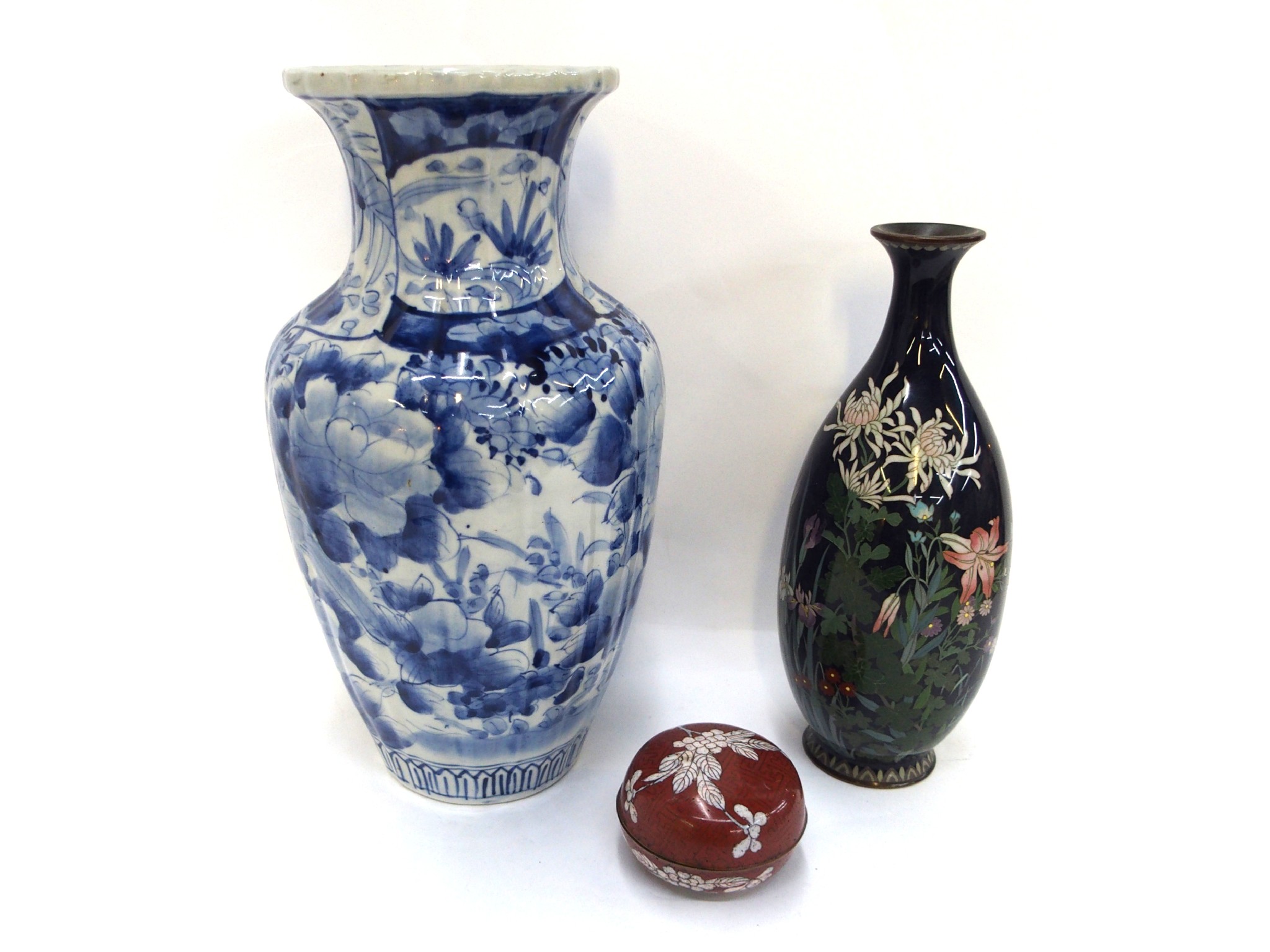 Appraisal: Chinese blue and white vase a cloisonne vase and a