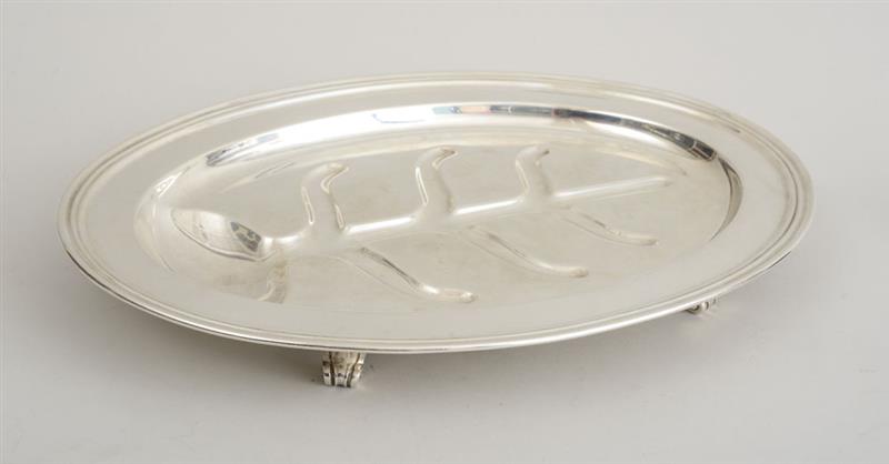 Appraisal: INTERNATIONAL SILVER WELL-AND-TREE PLATTER IN THE LORD SAYBROOK PATTERN With