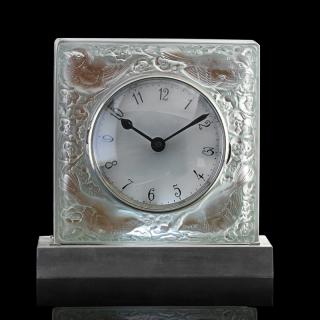 Appraisal: LALIQUE Quatre Moineaux du Japon clock LALIQUE Quatre Moineaux du