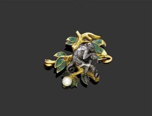 Appraisal: GOLD ENAMEL AND PEARL BROOCH end of the th century