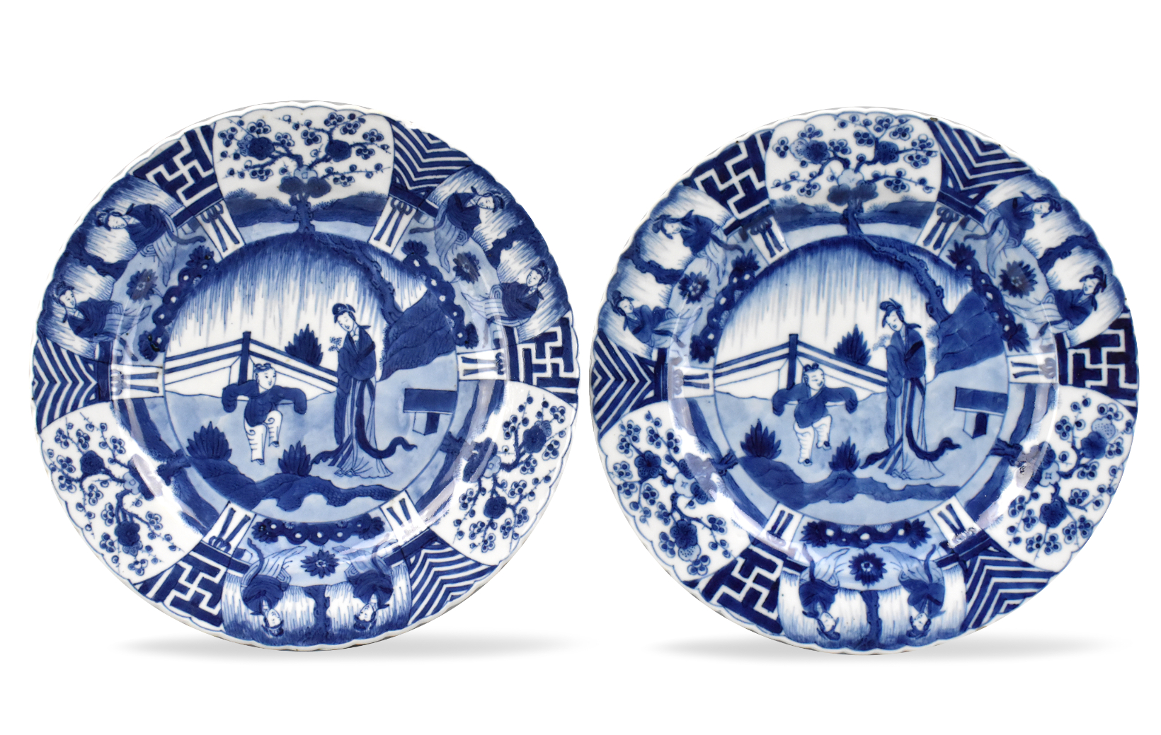 Appraisal: A pair of Chinese export blue white plates dating from