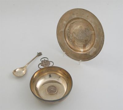 Appraisal: A modern 'MAYFLOWER' commemorative porringer dish and spoon by two