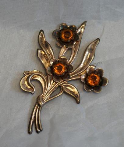 Appraisal: c 's- 'd era hallmarked Sterling only Flower pin brooch