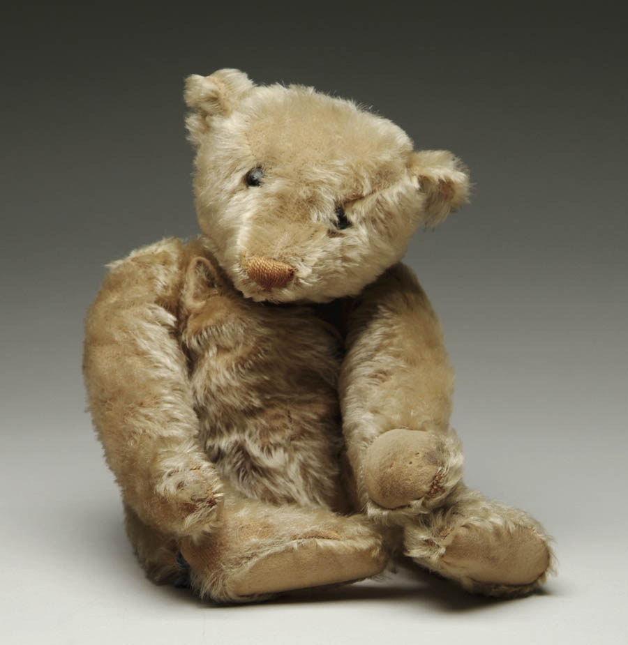 Appraisal: PRE-WWI WHITE MOHAIR BEAR cm Possibly Steiff With shoe button