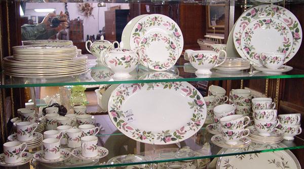 Appraisal: WEDGWOOD FINE CHINA SERVICE IN THE HATHAWAY ROSE PATTERN To