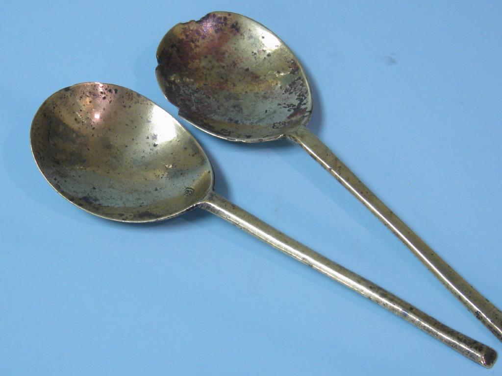 Appraisal: A th Century latten brass slip top Spoon with pear