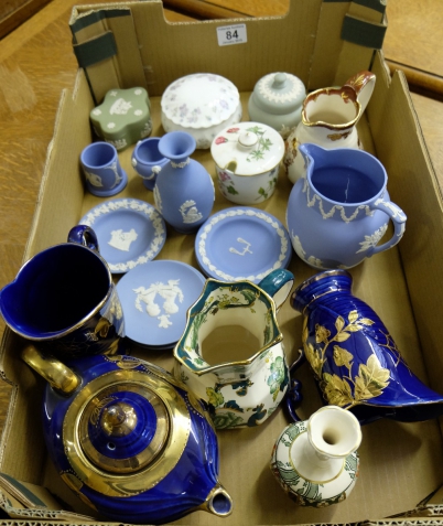 Appraisal: A collection of pottery to include Wedgwood jasper ware Masons