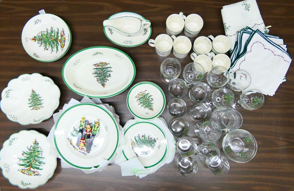 Appraisal: pcs SPODE CHRISTMAS TREE CHINA STEMWARE A piece set of