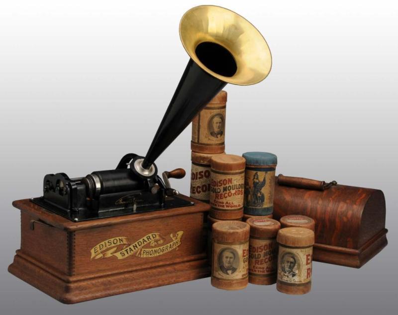 Appraisal: Edison Standard Phonograph Model B Description Working Comes in refinished