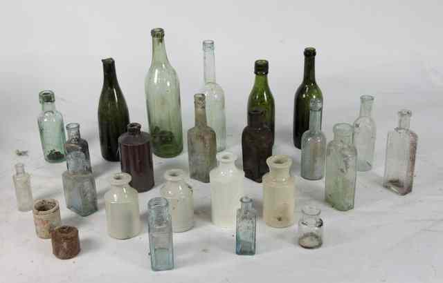 Appraisal: A quantity of stoneware and other lemonade bottles etc