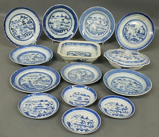 Appraisal: - Group of Canton Chinese export porcelain- vegetable dishes lacking