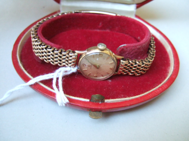 Appraisal: A ladies ct gold cased Omega wristwatch the signed dial