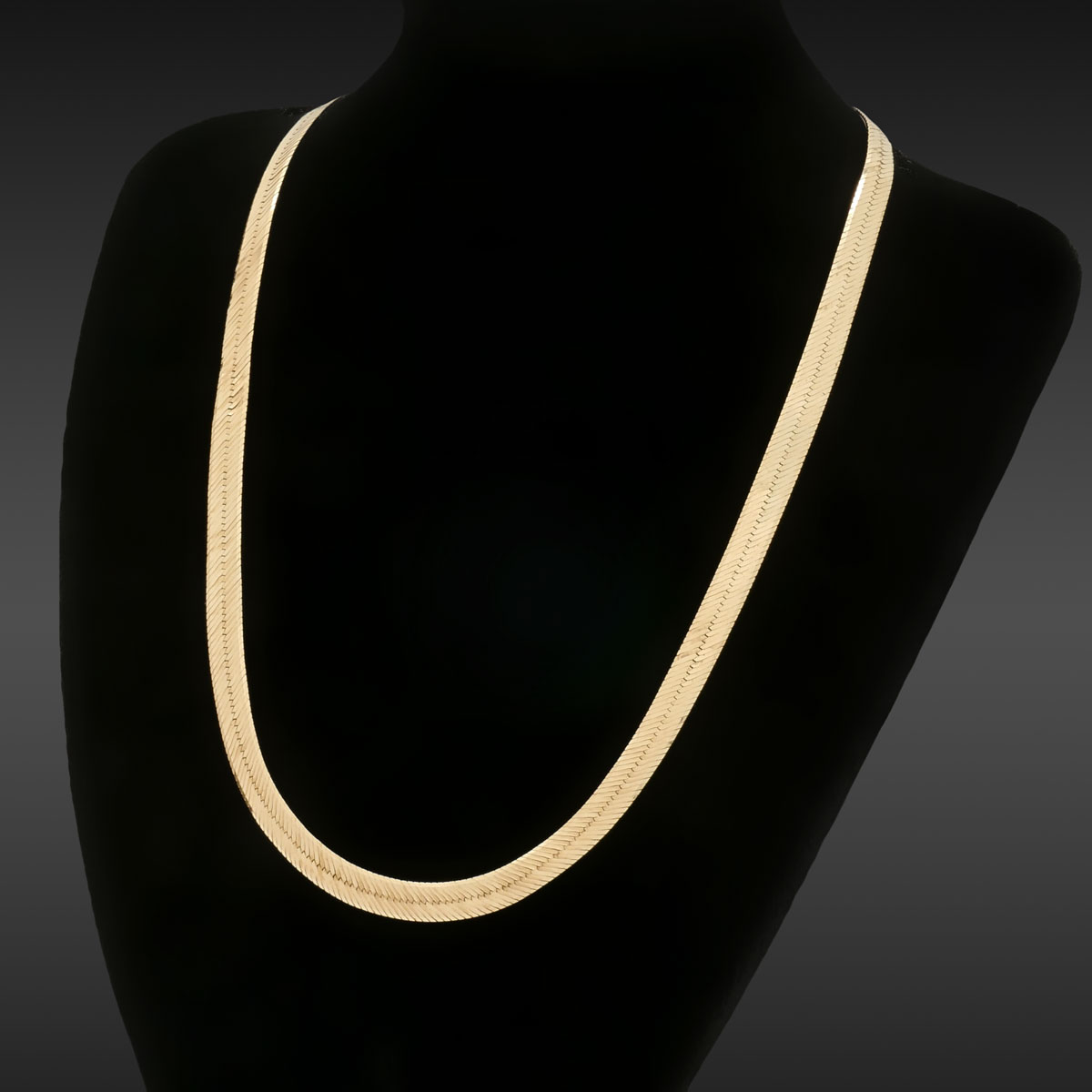 Appraisal: K HERRINGBONE NECKLACE K yellow gold herringbone necklace mm width