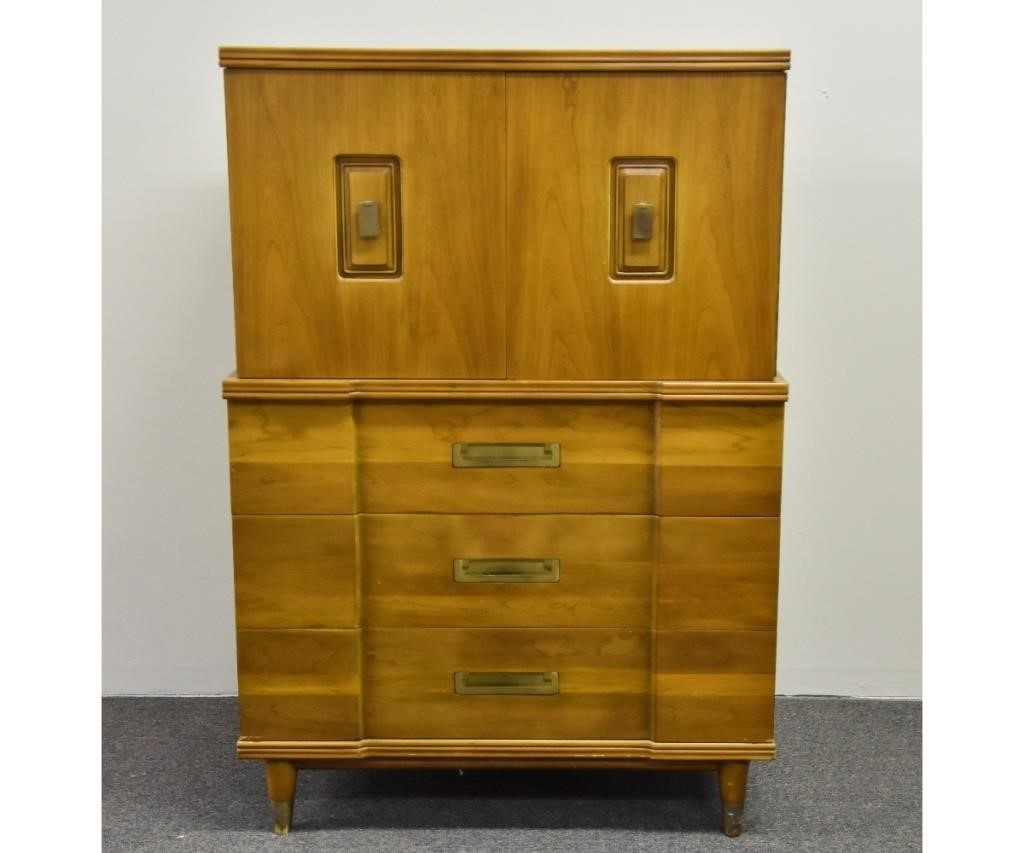 Appraisal: John Widdicomb mid-century modern blonde wood chest of drawers h