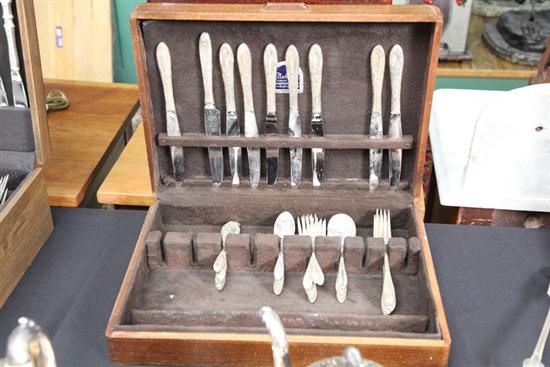 Appraisal: SET OF ONEIDA HEIRLOOM STERLING SILVER FLATWARE In the Virginian