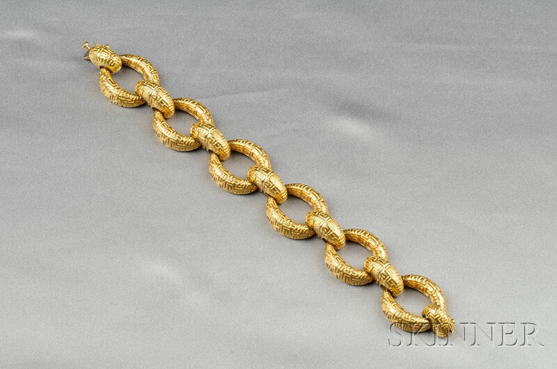 Appraisal: kt Gold Bracelet composed of textured open and arched links