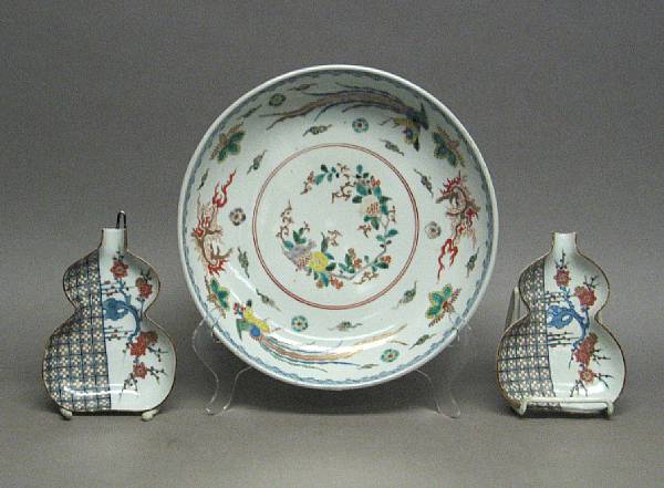 Appraisal: A group of three Japanese porcelains Including an Imari style