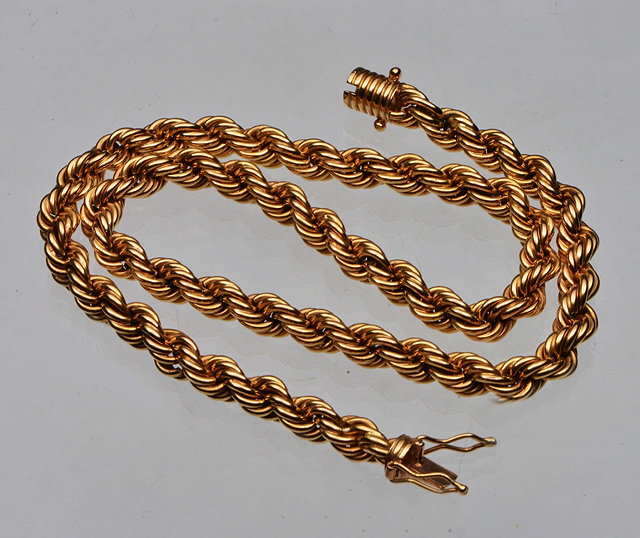 Appraisal: A GOLD ROPE CHAIN NECKLACE long grams