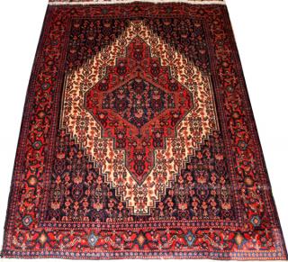 Appraisal: FERAGHAN DESIGN ORIENTAL WOOL RUG FERAGHAN DESIGN ORIENTAL WOOL RUG