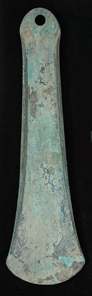 Appraisal: A large flanged Bronze Age axe headMiddle Bronze Age The