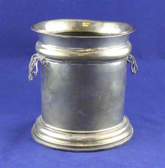 Appraisal: An Edwardian silver syphon stand with pierced lug handles and