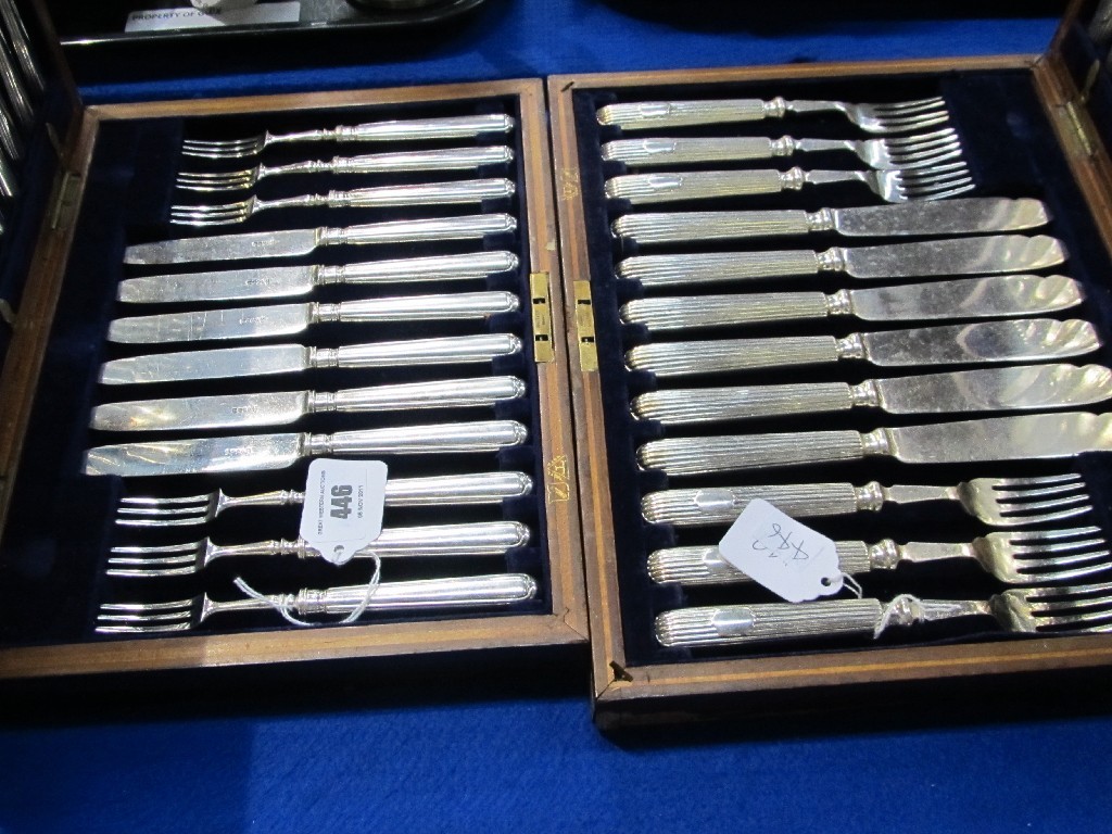 Appraisal: Lot comprising cased twenty four piece fruit cutlery set and