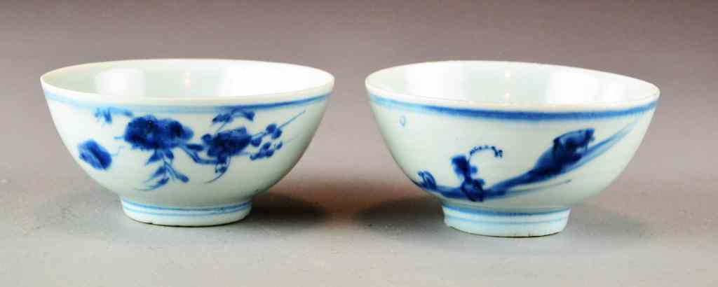 Appraisal: Pr Chinese Blue White Kraak Porcelain BowlsFinely painted with simple